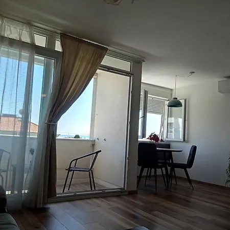 Sea View Apartamento *
